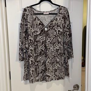 Belle by Kim Gravel Signature Zip 3/4 Sleeve Top